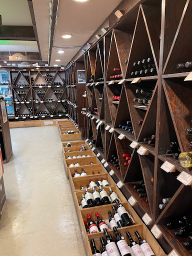 Banff Wine Store - Visual