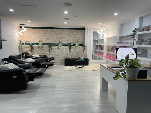 Graces Lashes and Cosmetic Tattooing
