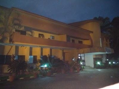 Photos of Peemos Place