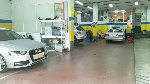 Auto Escuadra
