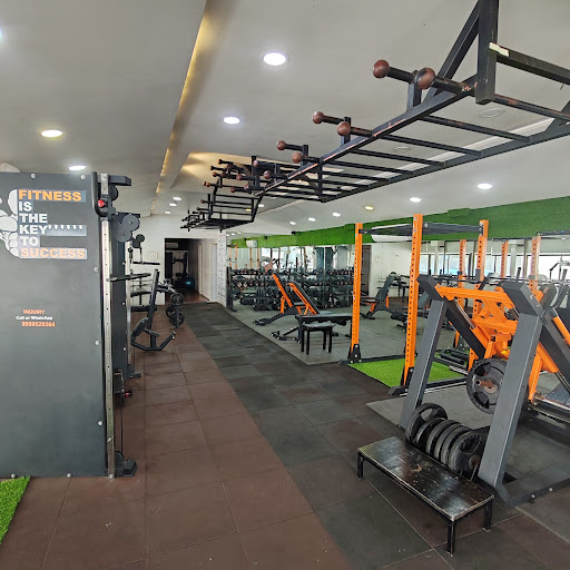 MAXFIT Gym & Fitness Studio