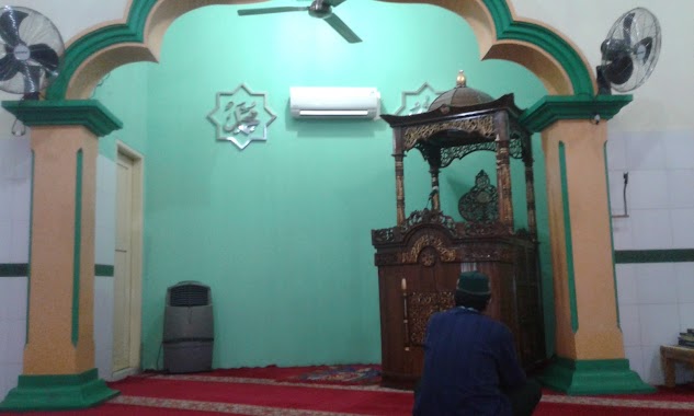 Di Masjid Diinul Qoyyimah, Author: Gilang Ramdani