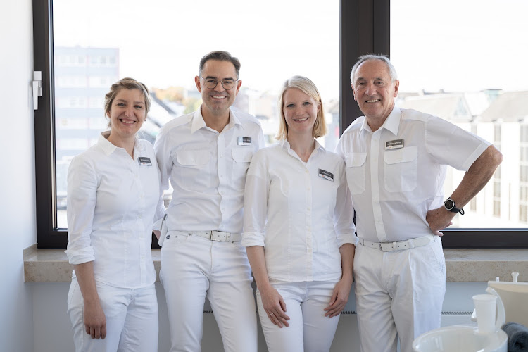 Dr. Hüren & Kollegen | Zahnarzt Mönchengladbach