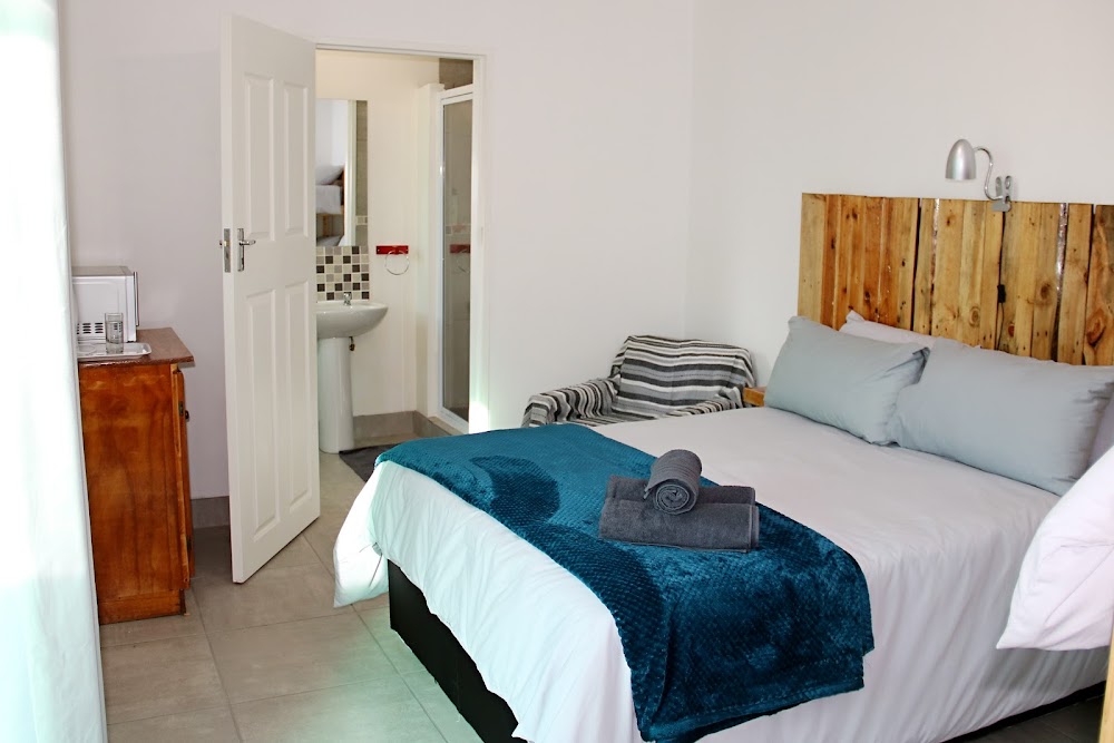 Ons Dorpshuis Oornag/Beaufort West /Overnight Accommodation photo 2