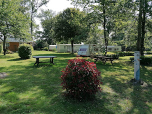 Photo n°14 de ASSOCIATION NATURISTE MAYENNE NATURE à Soulgé-sur-Ouette (Parc naturiste)