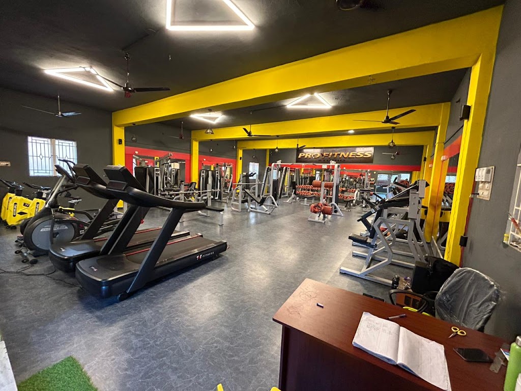 Pro Fitness Studio Unisex Gym
