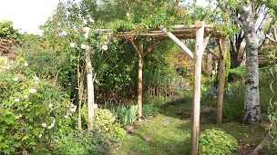 Photo n°2 de A 2 mains au jardin à Essarts-en-Bocage (Jardinier)