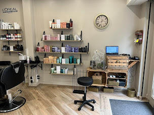 Photo n°21 de Comptoir du cheveu à Yvetot (Salon de coiffure)