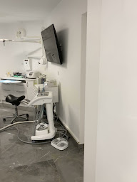 Photo n°2 de Dr. Andrei Serdean à Avallon (Parodontiste)