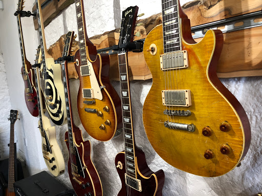 Unique Guitars - Visual