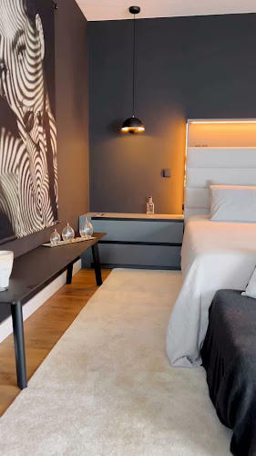 Hélder Calça - Loja de Decoração | Showroom | Projetos de Design de Interiores e exteriores - Designer de interiores