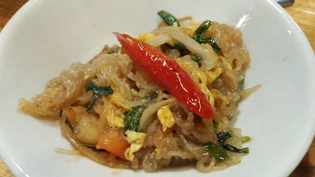 Thai Boy Street Food