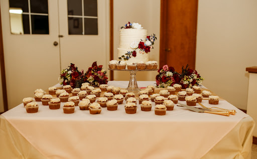 Top That! Cake Designs