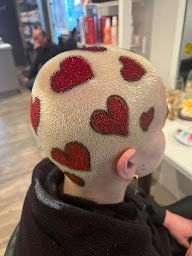 Photo n°12 de Art'technic Salon de coiffure à Bellac (Salon de coiffure)