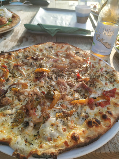 Photo 3 - PIZZA LOCALE & BAR