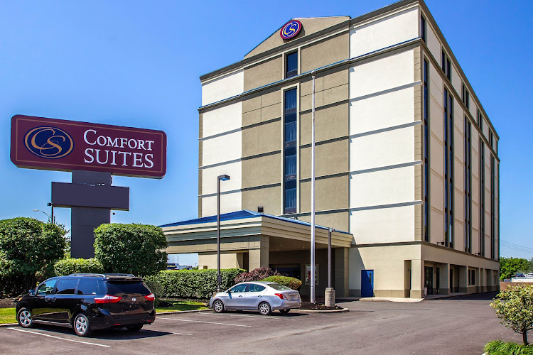 Comfort Suites at Woodbridge