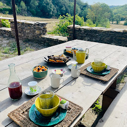Photo n°9 de Domaine de Pouzes - Ferme en plantes aromatiques à Pézènes-les-Mines (Herboristerie)