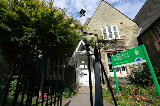 St Anne's Church of England School, Wandsworth Logo