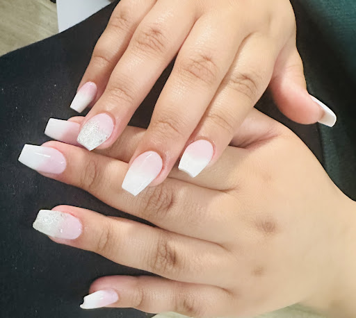 Inner Beauty Dry Bar - Thumbnail