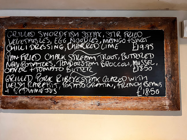 Reviews of The Red Lion, Horsell in Woking - Pub
