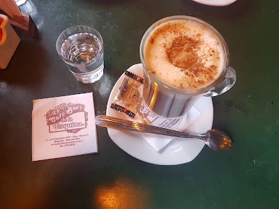 Photos of Caf&eacute; de la Esquina