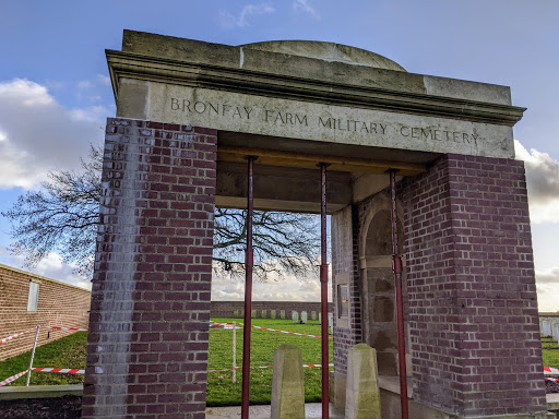 Bronfay Farm Military Cemetery Gallery - France