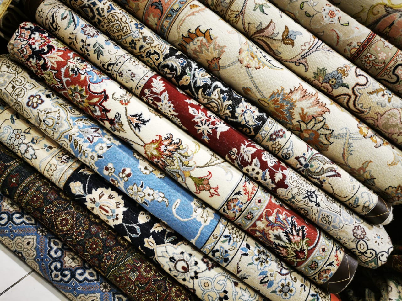 Iranian Handmade Carpets - صورة 2