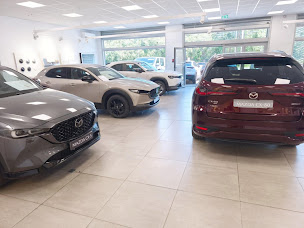 Photo n°5 de Mazda Salon de Provence - Garage le National à Salon-de-Provence (Concessionnaire automobile)