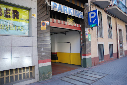Parking Garca Reina Cristina Garaje- Menéndez Pelayo - Thumbnail