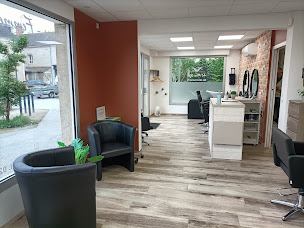 Photo n°2 de Art' Monic Style coiffure à Loire-Authion (Salon de coiffure)