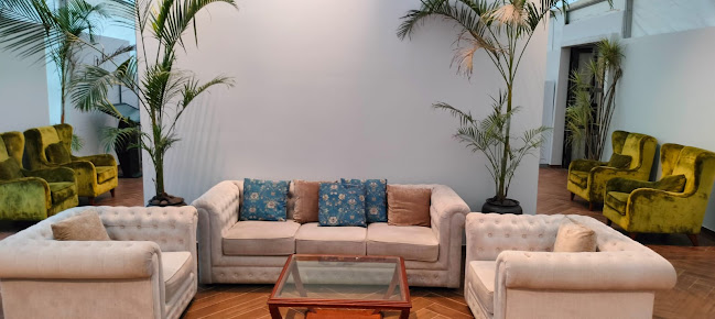 Af1qipo8jo Qa331ipralq5wph7sqdsvenj5tzq7c2g4=s649 K No