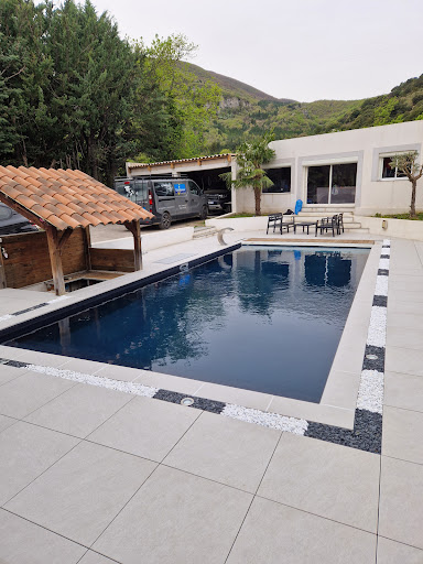 Photo de MG.PISCINE Desjoyaux Piscines à Peipin (04200)