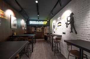 Photo n°1 de burger 47 à Paris (Restaurant de hamburgers)