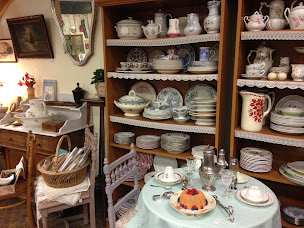 Photo n°3 de Au Coup De Coeur - Bouquinerie - Brocante - Disquaire à Merlimont (Magasin)