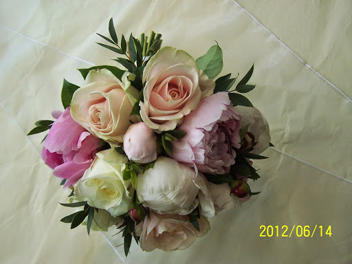Dawn's Designer Flowers - Thumbnail