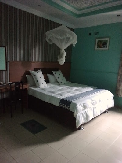 Photos of Hunters Lodge