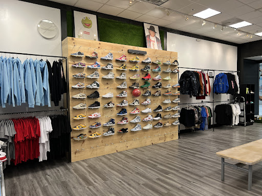 Dirty Kicks - Visual