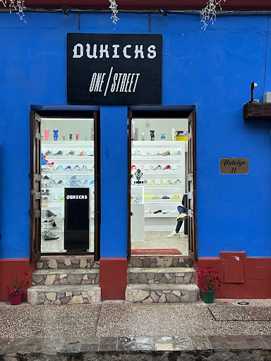 Du Kicks - Visual
