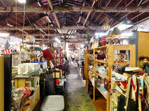 Poor Charlie's Antiques and Flea Market - Thumbnail