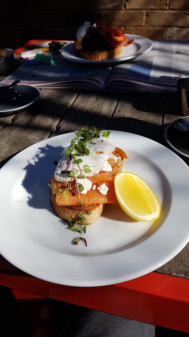 Byng Street Cafe & Local Store