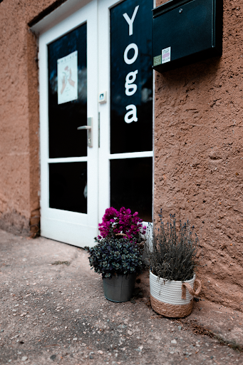 embrace yoga - Visual