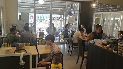 Photos of Rika Cafe (ຣິກາ-ເຂົ້າຂາໝູຮ່ອງເຕ້)