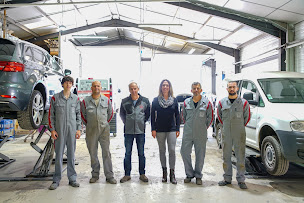 Photo n°3 de CARROSSERIE DESSYMOULIE à Aixe-sur-Vienne (Garage automobile)