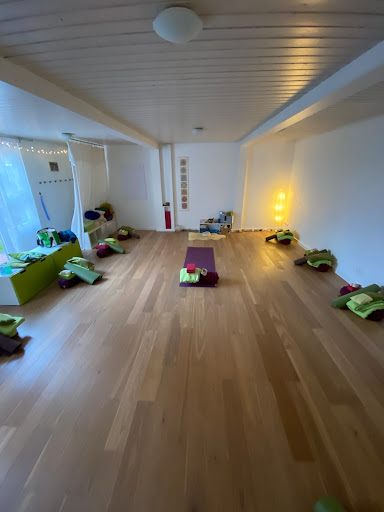 Birgit Mörker (Yogalehrerin) - Thumbnail