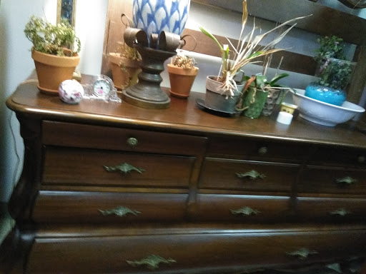 Miss Mo's Home Furnishings - Thumbnail