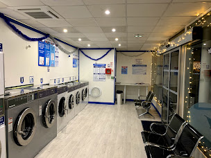Photo n°3 de Laverie Libre Service à Bernay (Blanchisserie)