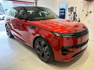 Photo n°2 de Provence Carrosserie à Roquefort-la-Bédoule (Atelier de carrosserie automobile)