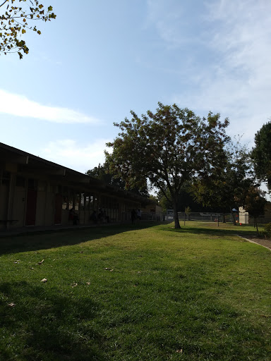 Cunningham Elementary School - Thumbnail