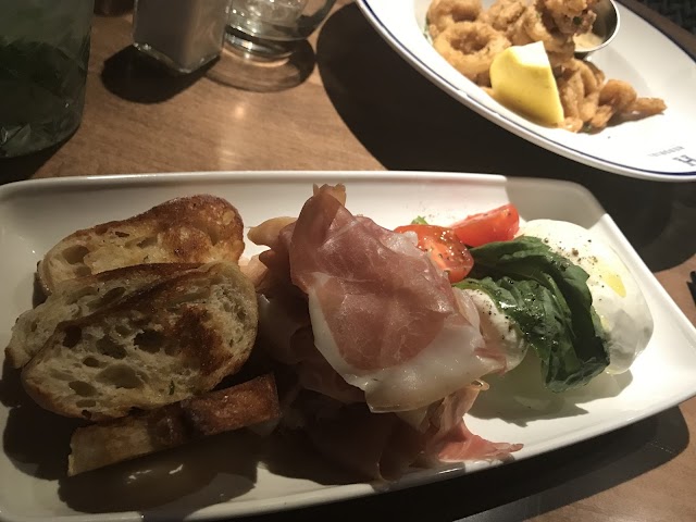 Hendriks Restaurant & Bar