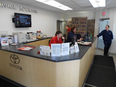 Photos of Laurel Toyota